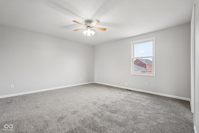 1916 N Sandal Wood Drive, Yorktown, IN 47396