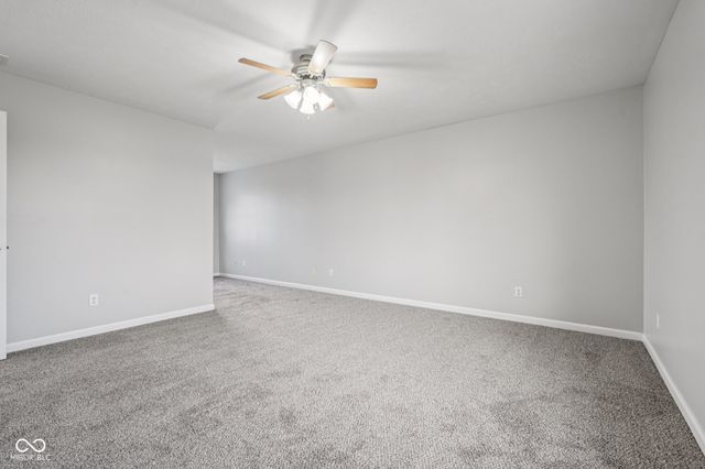 1916 N Sandal Wood Drive, Yorktown, IN 47396