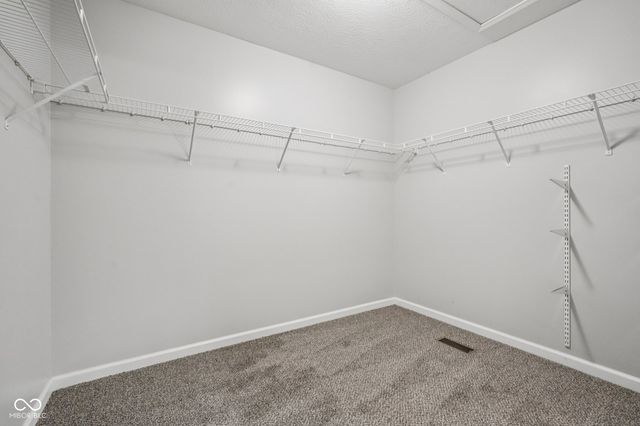 1916 N Sandal Wood Drive, Yorktown, IN 47396