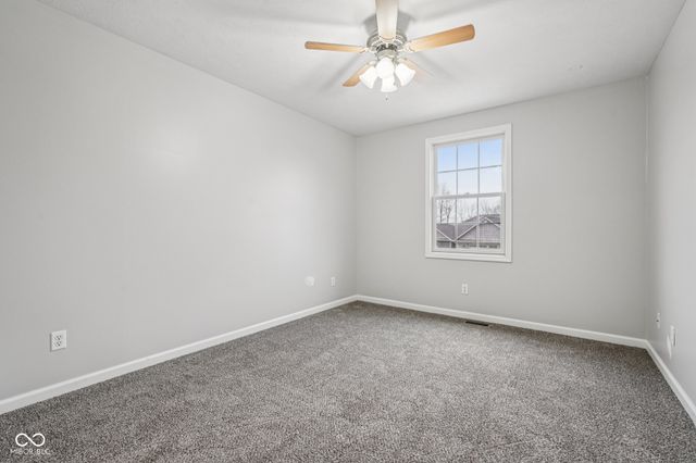 1916 N Sandal Wood Drive, Yorktown, IN 47396