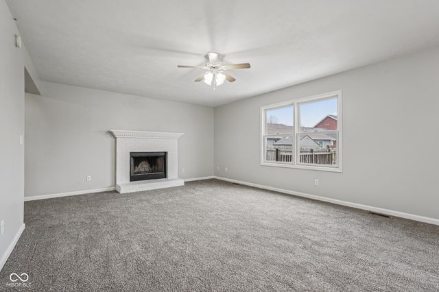 1916 N Sandal Wood Drive, Yorktown, IN 47396