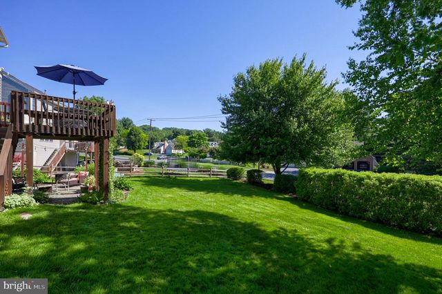 3302 GREENRIDGE DR, Mountville, PA 17554