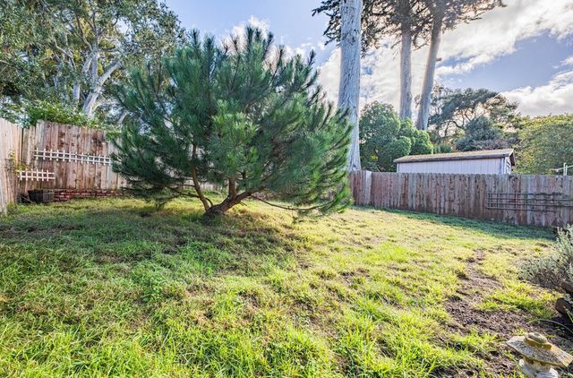 1113 Presidio Boulevard, Pacific Grove, CA 93950