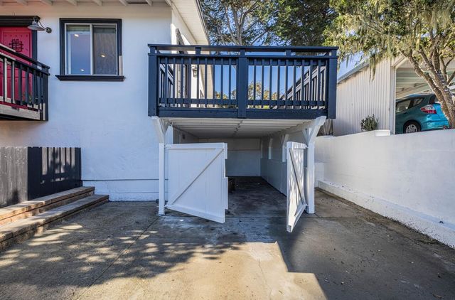 1113 Presidio Boulevard, Pacific Grove, CA 93950