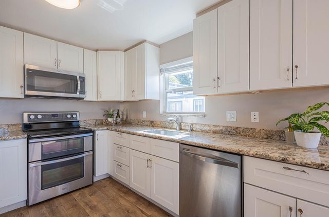 1113 Presidio Boulevard, Pacific Grove, CA 93950