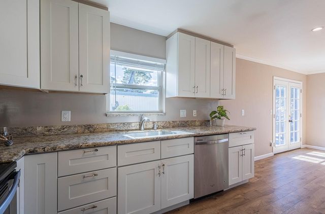 1113 Presidio Boulevard, Pacific Grove, CA 93950