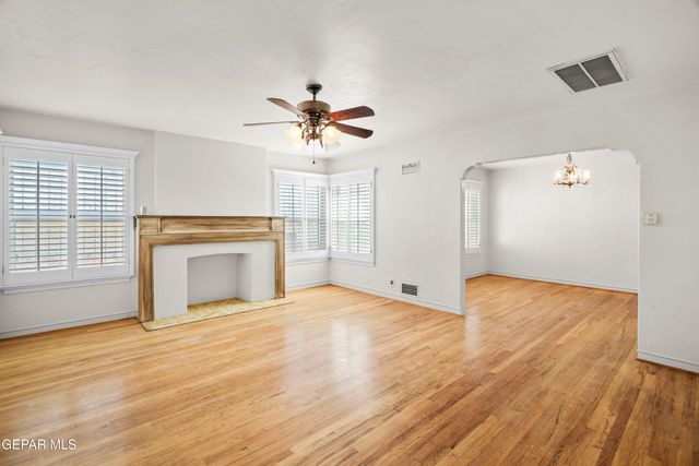 2610 Frankfort Avenue, El Paso, TX 79930