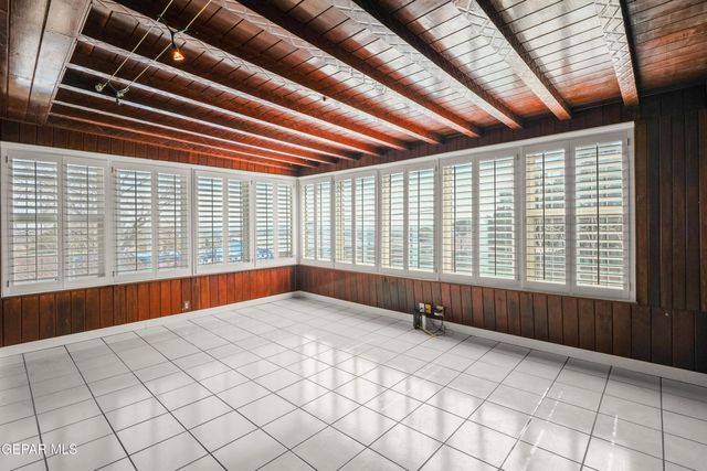 2610 Frankfort Avenue, El Paso, TX 79930