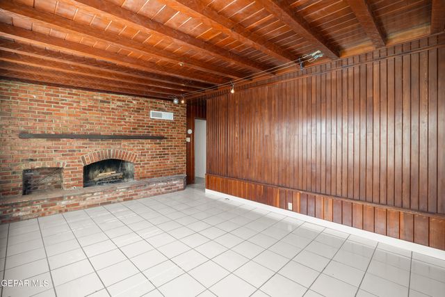 2610 Frankfort Avenue, El Paso, TX 79930