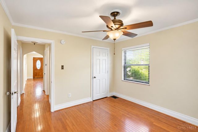 3320 N Sterling Way, Cincinnati, OH 45209