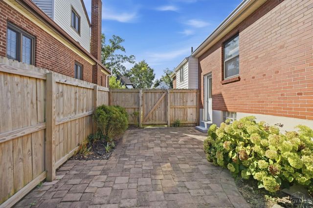 3320 N Sterling Way, Cincinnati, OH 45209