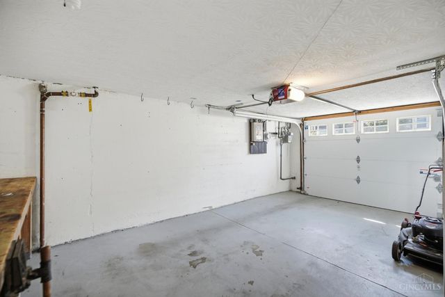 3320 N Sterling Way, Cincinnati, OH 45209