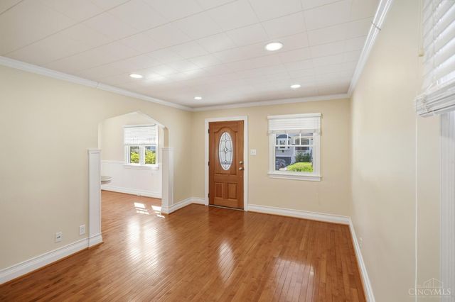 3320 N Sterling Way, Cincinnati, OH 45209