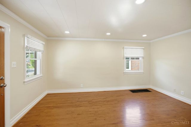 3320 N Sterling Way, Cincinnati, OH 45209