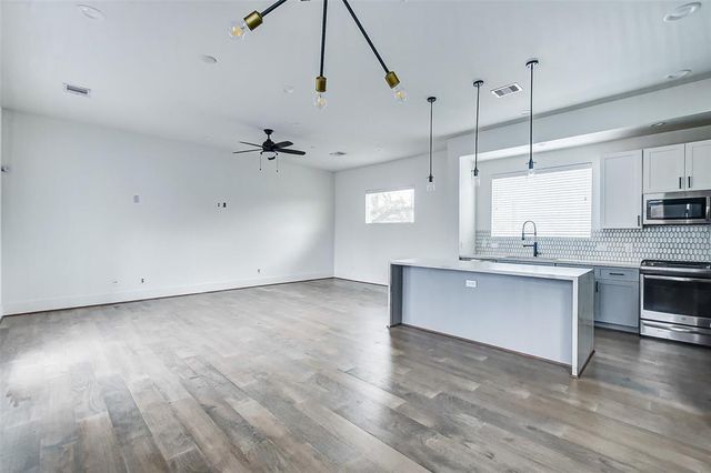 2407 Anita Street B, Houston, TX 77004