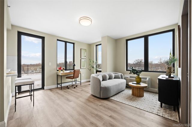 163-07 72nd Avenue 5A, Fresh Meadows, NY 11365