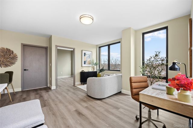 163-07 72nd Avenue 5A, Fresh Meadows, NY 11365