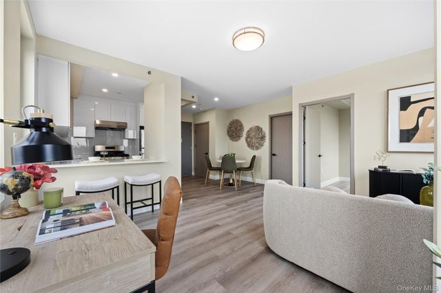 163-07 72nd Avenue 5A, Fresh Meadows, NY 11365