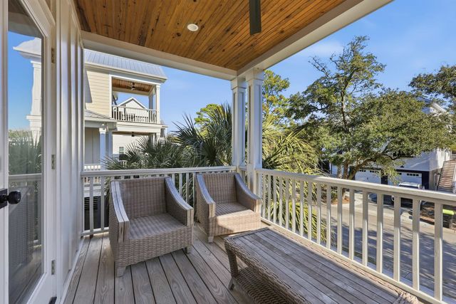 48 Half Shell Ct., Pawleys Island, SC 29585