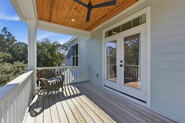 48 Half Shell Ct., Pawleys Island, SC 29585