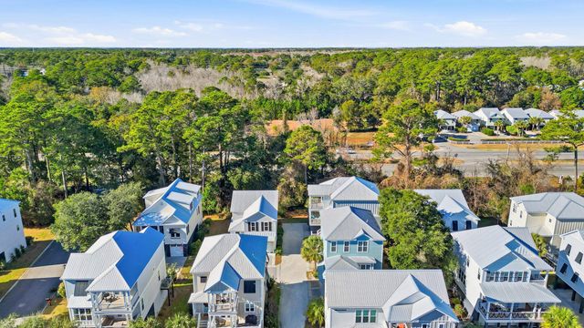 48 Half Shell Ct., Pawleys Island, SC 29585