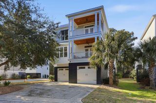 48 Half Shell Ct., Pawleys Island, SC 29585
