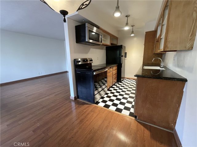 901 Linden Avenue 21, Long Beach, CA 90813