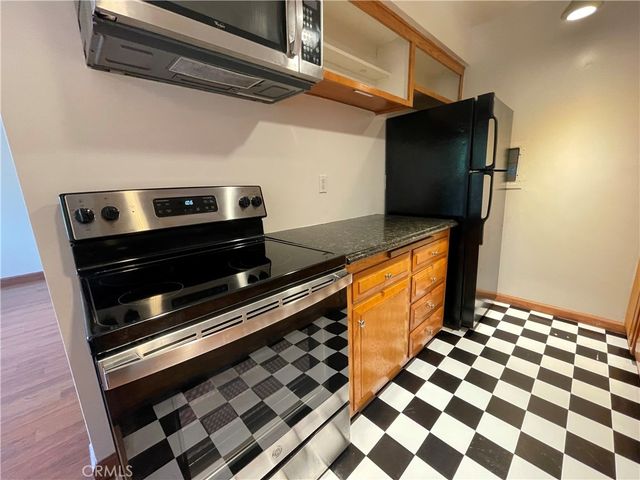 901 Linden Avenue 21, Long Beach, CA 90813