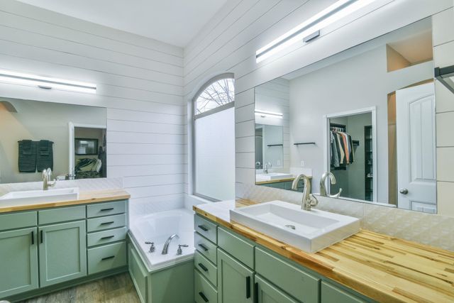 3110 N Landon Cir., Wichita, KS 67205