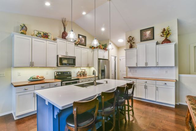 3110 N Landon Cir., Wichita, KS 67205