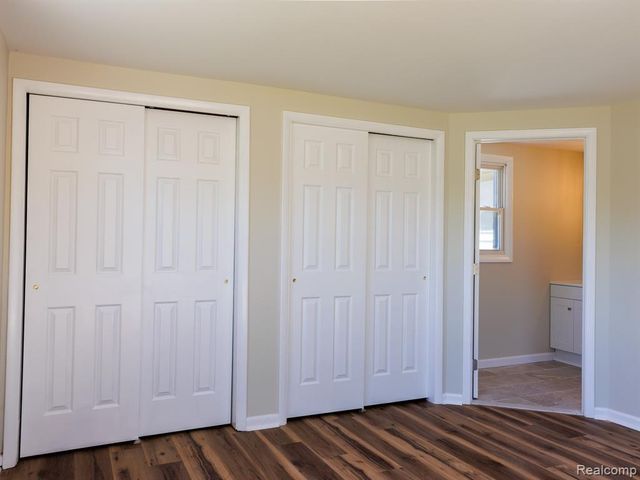 11560 Island Ct Court, Hartland, MI 48353