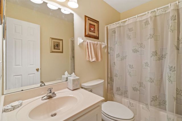 75 BROOKWOOD CIR, Oakland, TN 38060