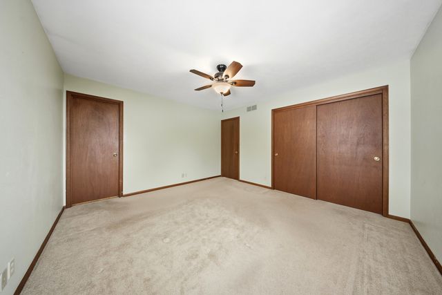 2010 Cimarron Drive, Freeport, IL 61032