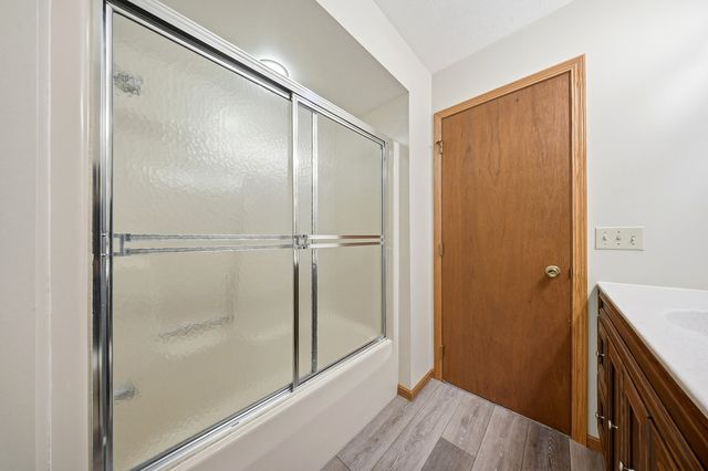 2010 Cimarron Drive, Freeport, IL 61032