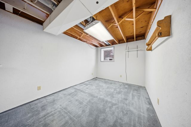 2010 Cimarron Drive, Freeport, IL 61032