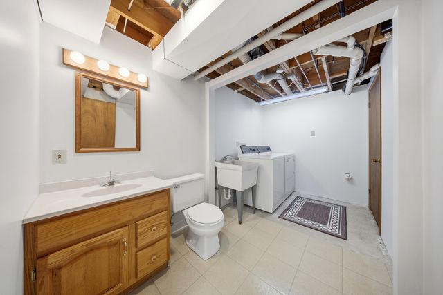 2010 Cimarron Drive, Freeport, IL 61032