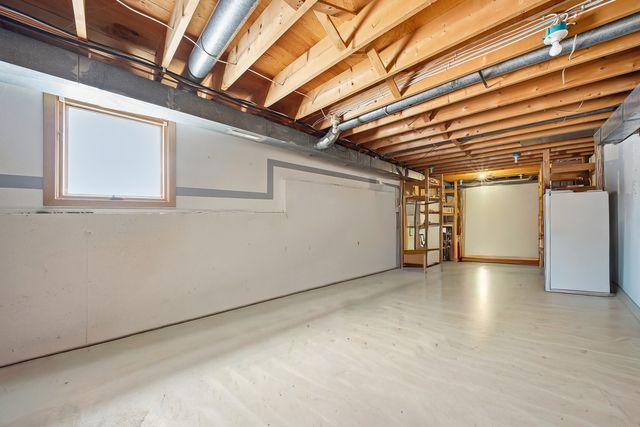 2010 Cimarron Drive, Freeport, IL 61032