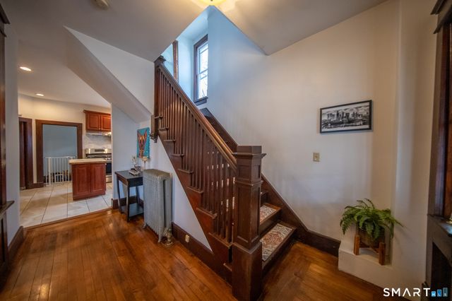 16 Pacific Street, New London, CT 06320