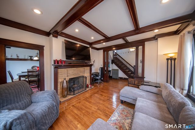 16 Pacific Street, New London, CT 06320