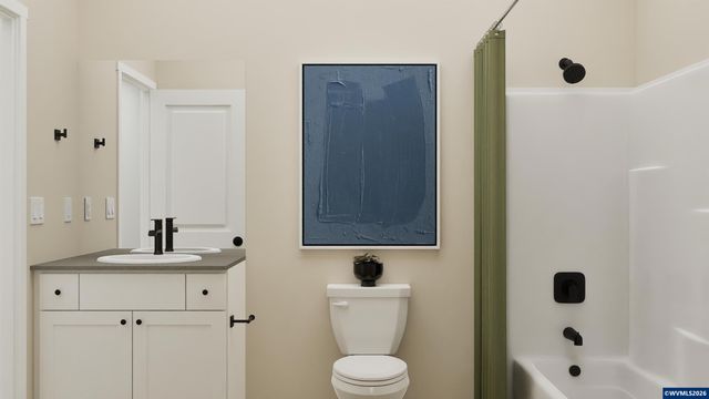 1090 Clemson St, Woodburn, OR 97071