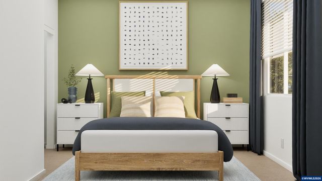 1090 Clemson St, Woodburn, OR 97071