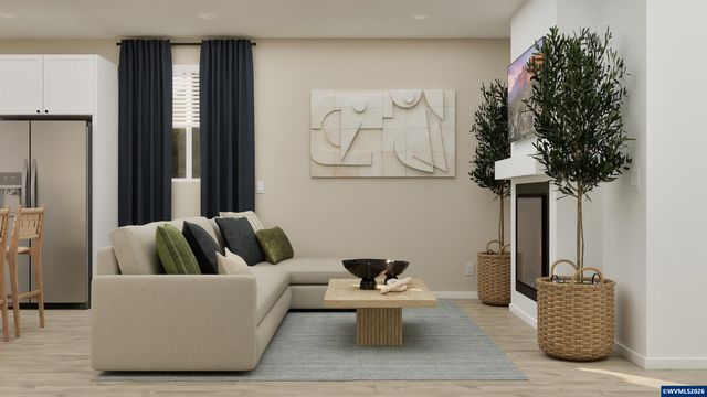 1090 Clemson St, Woodburn, OR 97071