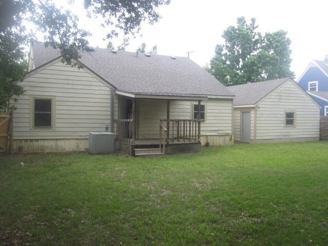 1104 Park Avenue, Bonham, TX 75418