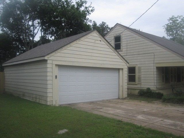 1104 Park Avenue, Bonham, TX 75418