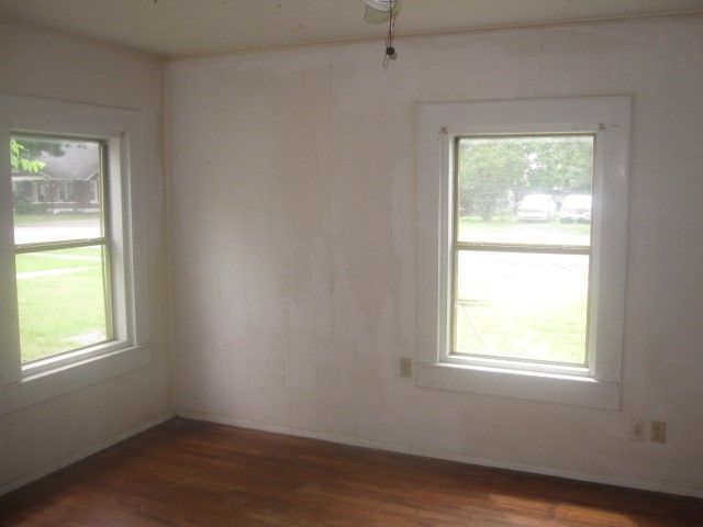 1104 Park Avenue, Bonham, TX 75418