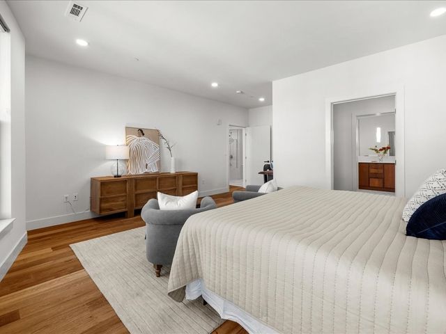 566 Columbus Ave 506, Boston, MA 02118