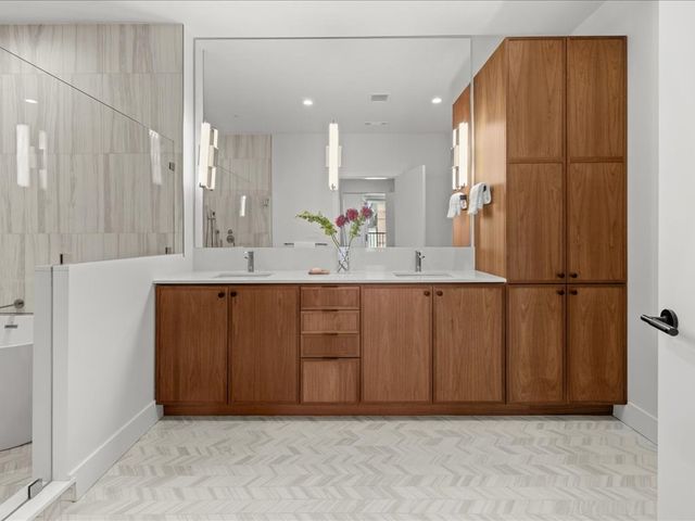 566 Columbus Ave 506, Boston, MA 02118