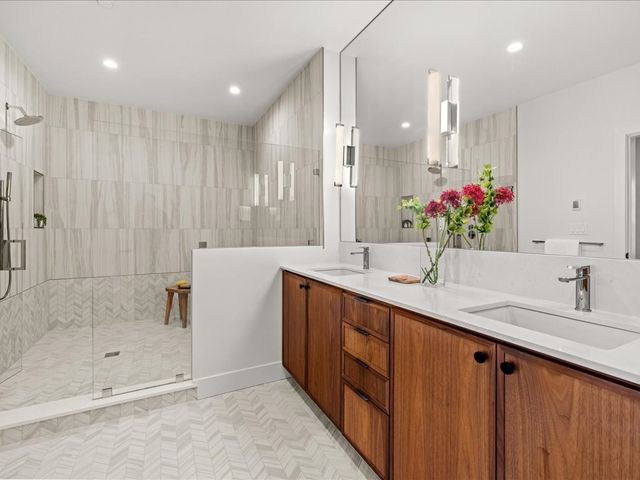 566 Columbus Ave 506, Boston, MA 02118