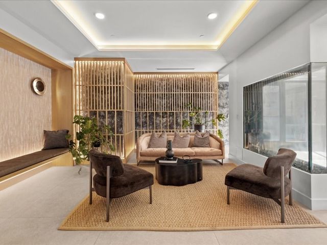 566 Columbus Ave 506, Boston, MA 02118