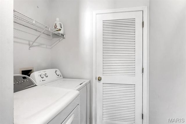 1633 Summergate Parkway P, St Charles, MO 63303